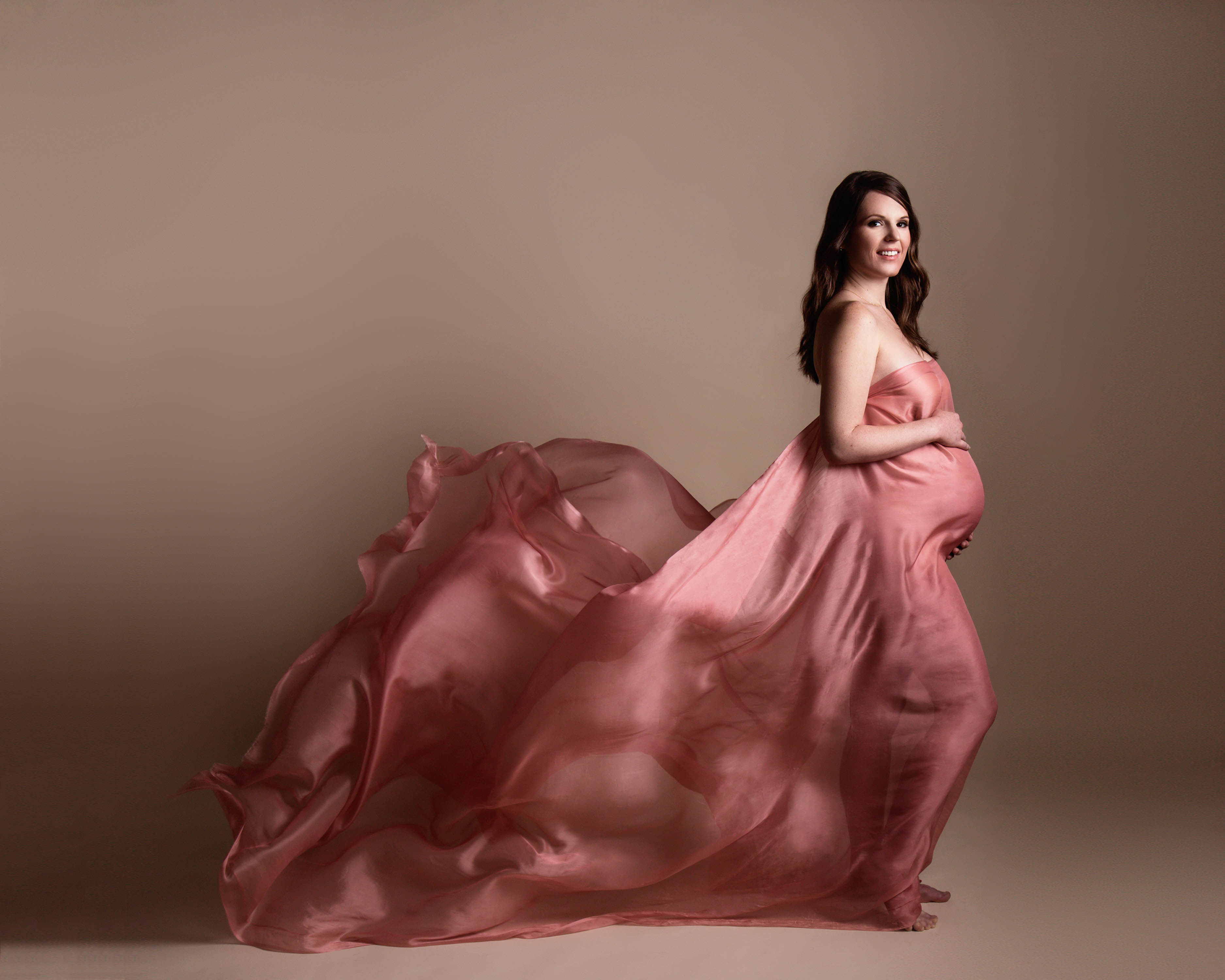 Maternity Picture Outfit Ideas: 5 Tips When Choosing What to Wear