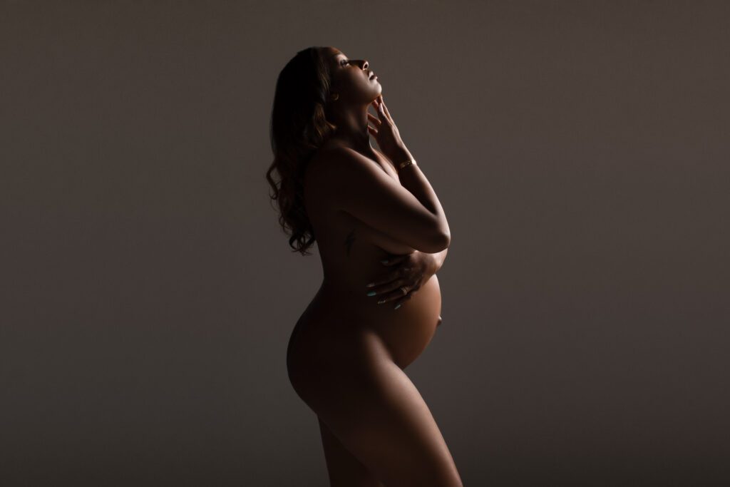 simple maternity pose in studio