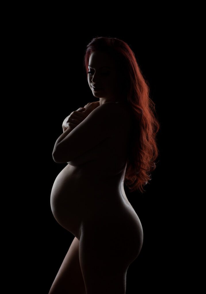 pregnant woman silhouette 